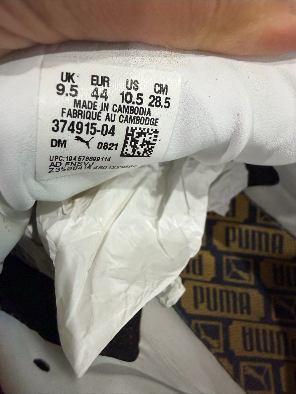 PUMA Suede Classic XXI Sneakers in the popular Peacoat/Puma White. Size 10.5 - Picture 6 of 8